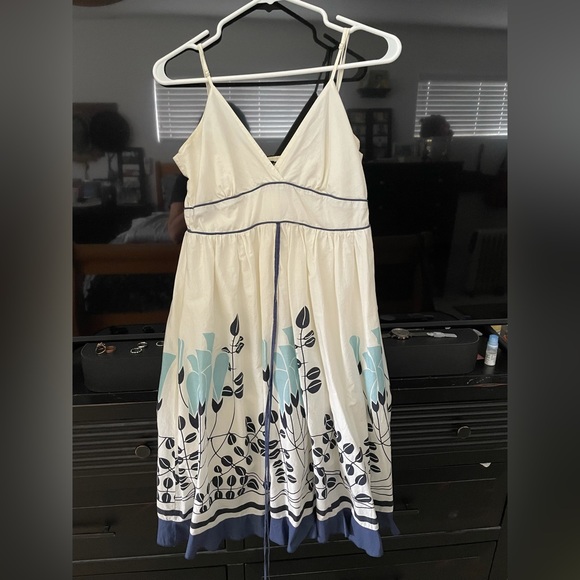 Summer Dress. Large. - Picture 2 of 4
